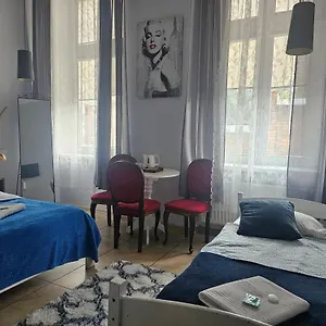 Hostal Deja Vu, Varsovia